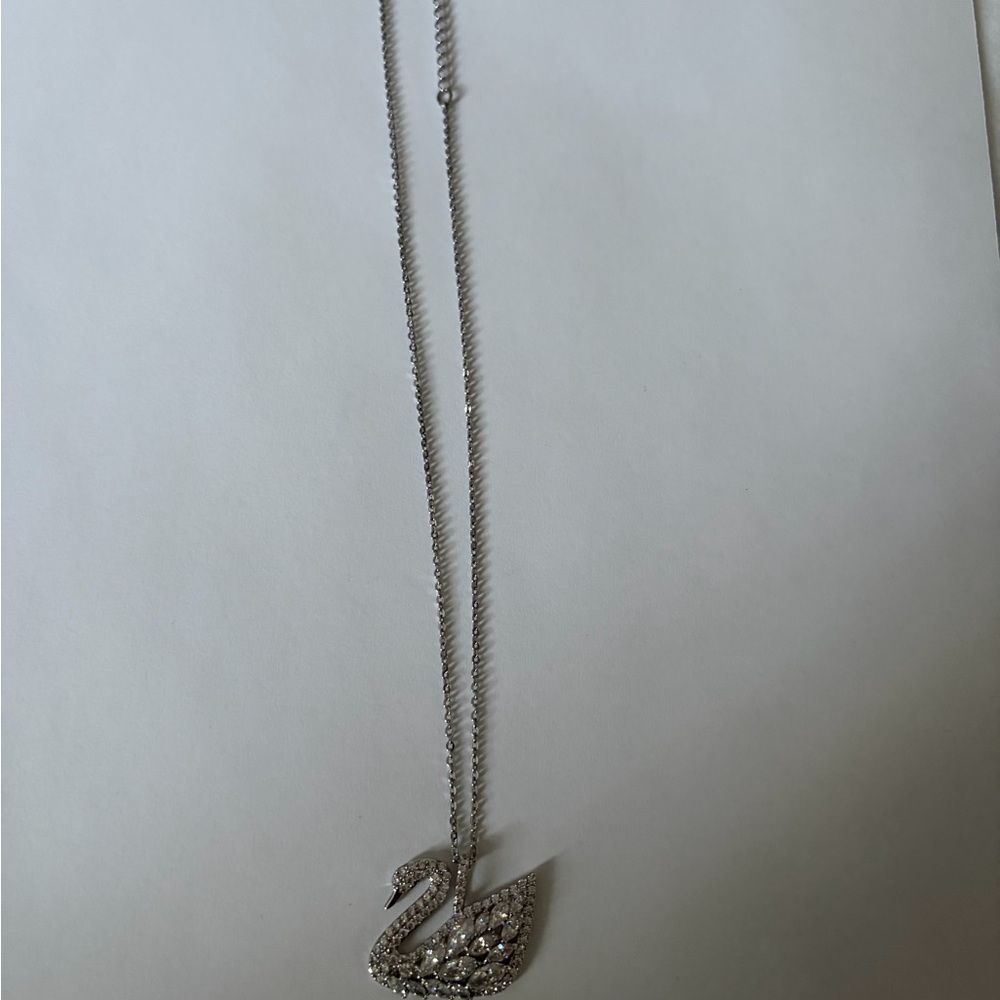 🦢🦢 Swarovski Silver Crystal Swan Necklace Large 🦢🦢 - Picture 4 of 9